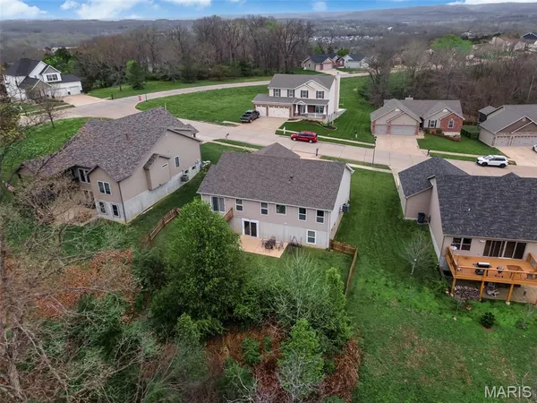 $379,000 | 1040 Stonewick Court, Herculaneum, MO 63048