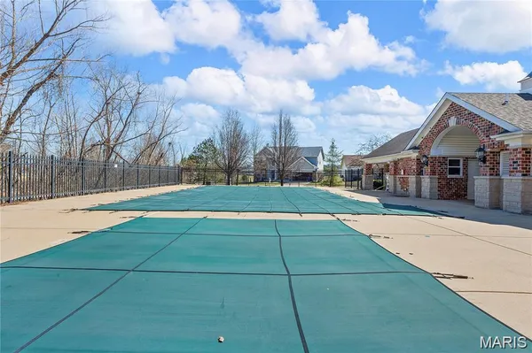$379,000 | 1040 Stonewick Court, Herculaneum, MO 63048