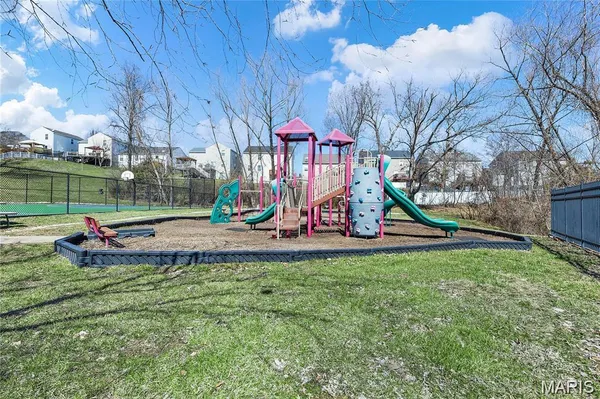 $379,000 | 1040 Stonewick Court, Herculaneum, MO 63048