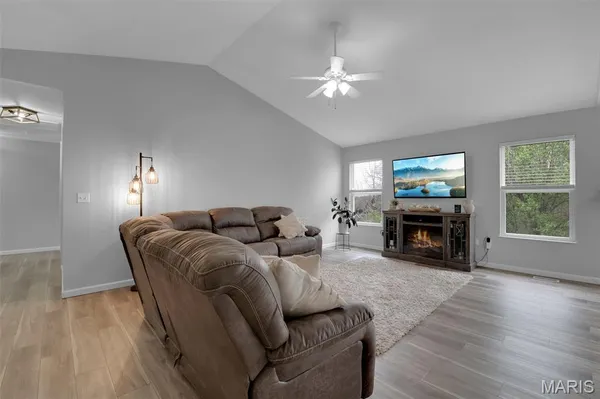 $379,000 | 1040 Stonewick Court, Herculaneum, MO 63048
