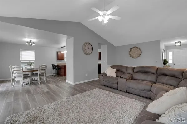 $379,000 | 1040 Stonewick Court, Herculaneum, MO 63048