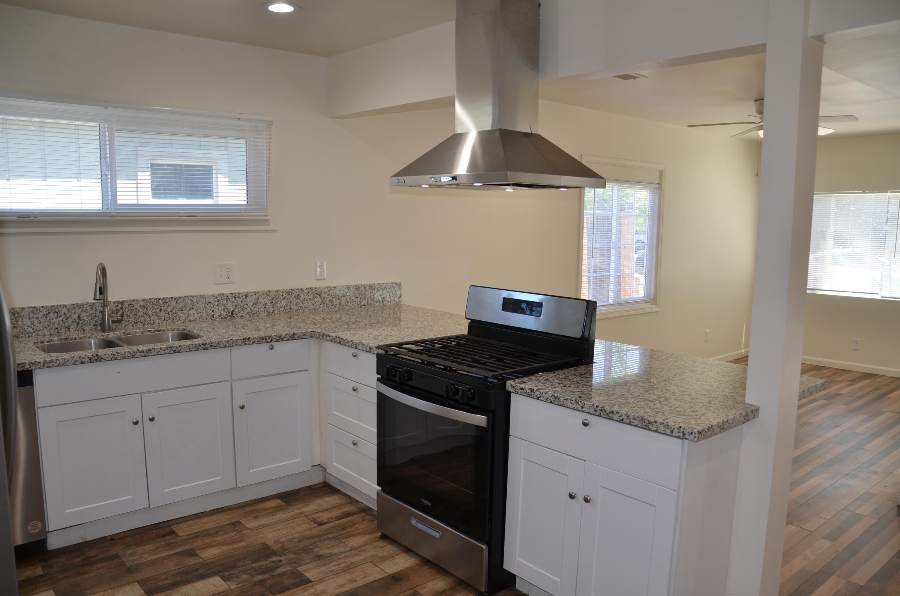 648 B Street Lemoore, CA 93245 - Photo 6 of 36