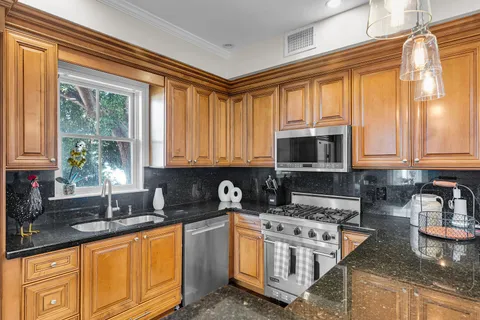 $1,115,000 | 713 Emma Street, Unit 1, Key West, FL 33040