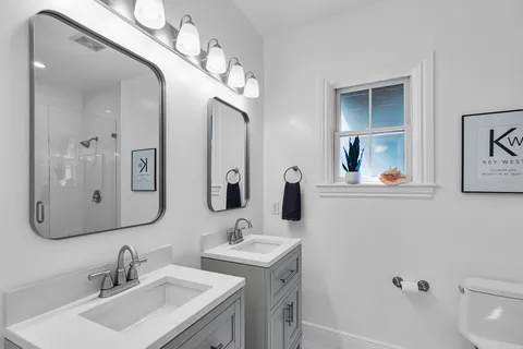 $1,115,000 | 713 Emma Street, Unit 1, Key West, FL 33040