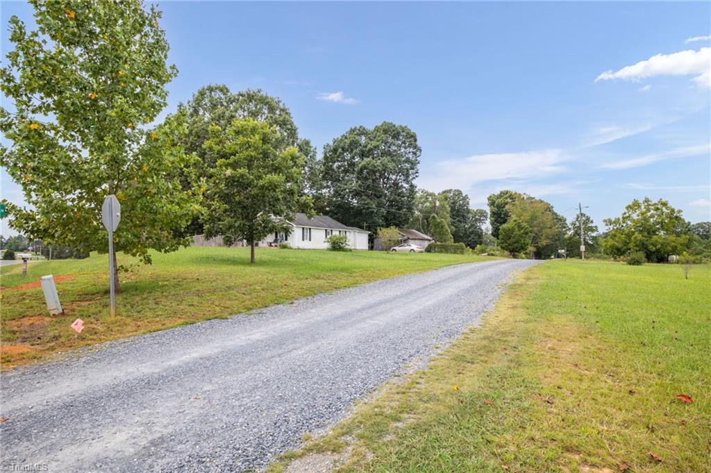 844 Hill Road Lexington, NC 27292 - Photo 3 of 17 Gallery Image 3