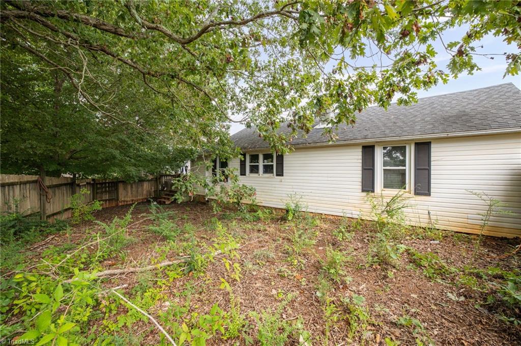 844 Hill Road Lexington, NC 27292 - Photo 5 of 17 Gallery Image 5