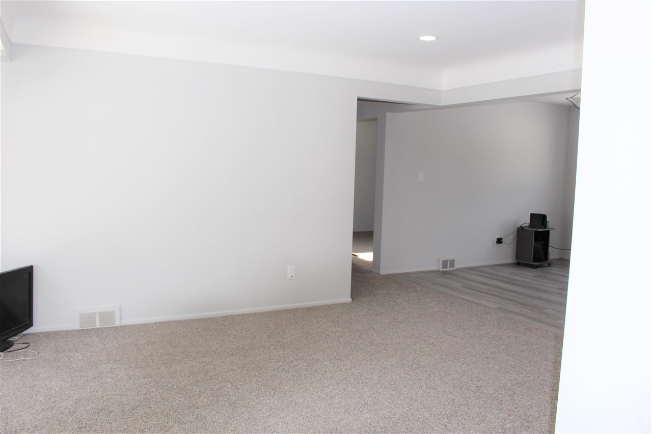 9129 Appleton Avenue Redford, MI 48239 - Photo 10 of 23 50065570-9.JPG