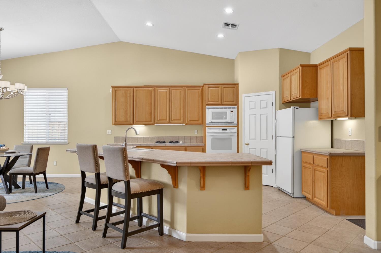 34 Riverscape Court Sacramento, CA 95833 - Photo 8 of 61