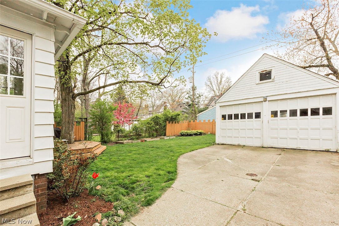 3094 East Overlook Road Cleveland, OH 44118 - Photo 5 of 35 Gallery Image 5