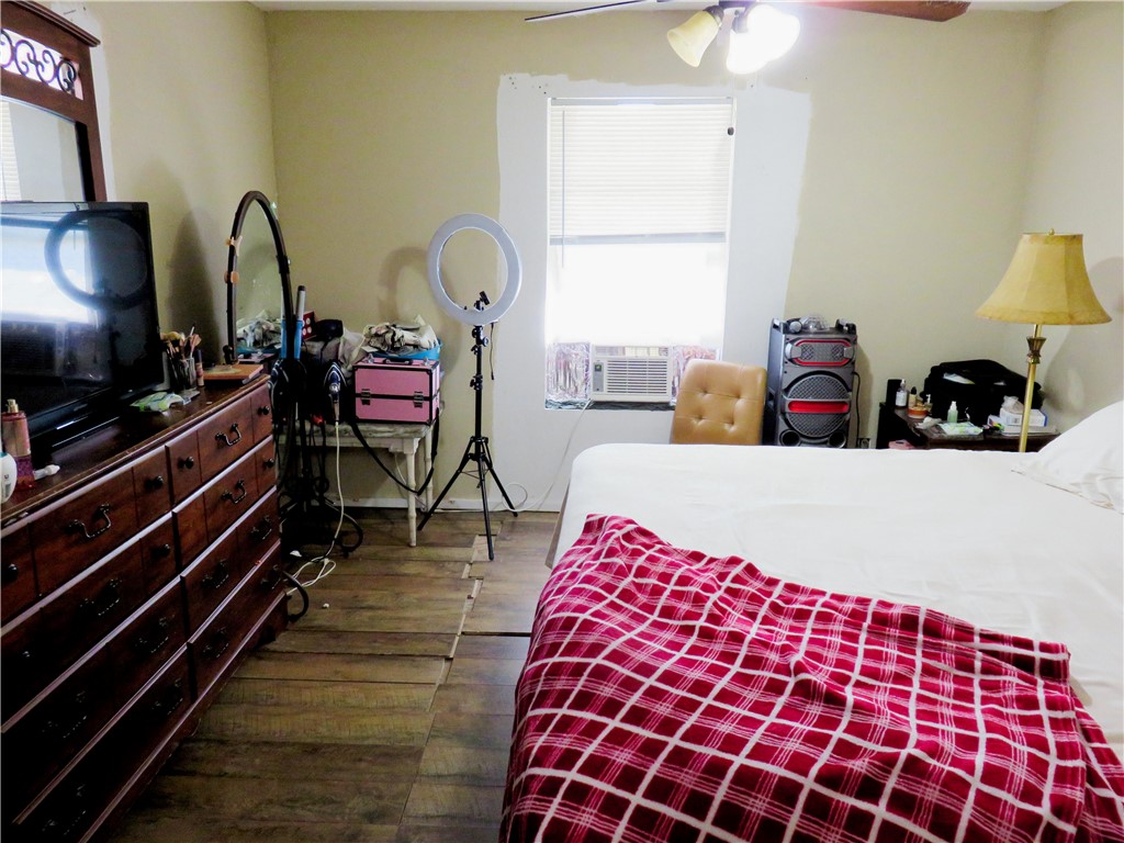 1413 Sandy Point Road Bryan, TX 77803 - Photo 13 of 15