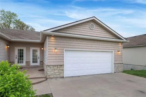 $228,000 | 10410 East 45th Terrace, Kansas City, MO 64133
