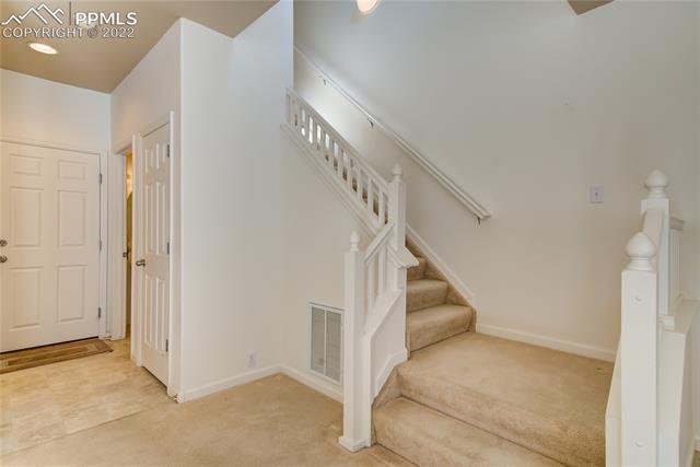4164 Diamond Ridge View Colorado Springs, CO 80918 - Photo 8 of 24