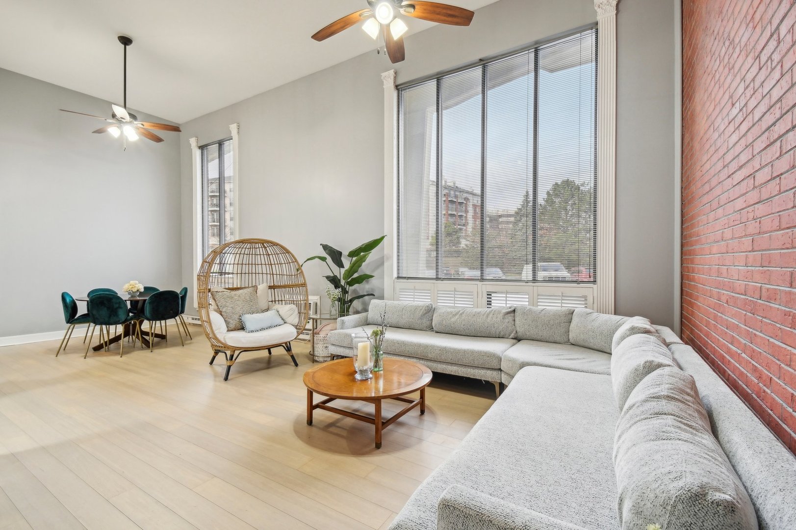 20 North Tower Road, Unit 1E Oak Brook, IL 60523 - Photo 5 of 30 Gallery Image 5