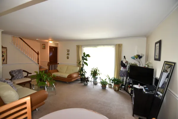 $230,000 | 7734 Woodward Avenue, Unit 5, Woodridge, IL 60517