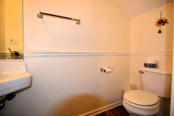 $230,000 | 7734 Woodward Avenue, Unit 5, Woodridge, IL 60517