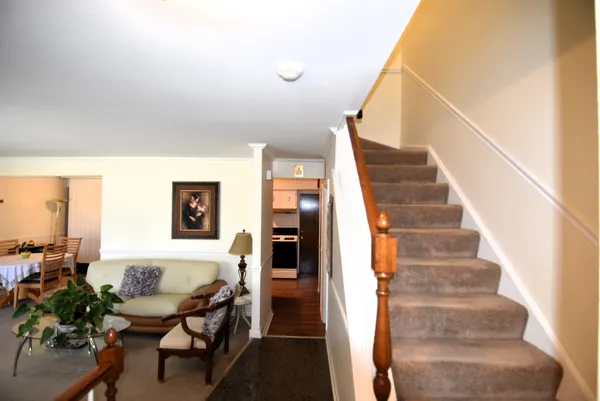$230,000 | 7734 Woodward Avenue, Unit 5, Woodridge, IL 60517