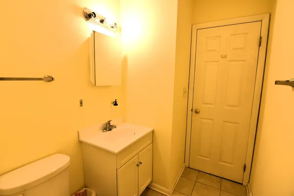 $230,000 | 7734 Woodward Avenue, Unit 5, Woodridge, IL 60517