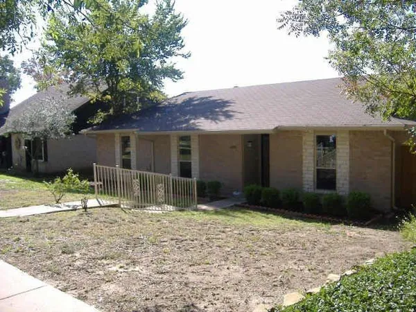 $1,915 | 4705 Cliffwood Drive, Garland, TX 75043