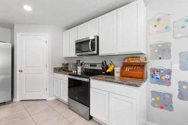 $2,700 | 5439 Logan Cave Avenue, Wimauma, FL 33598