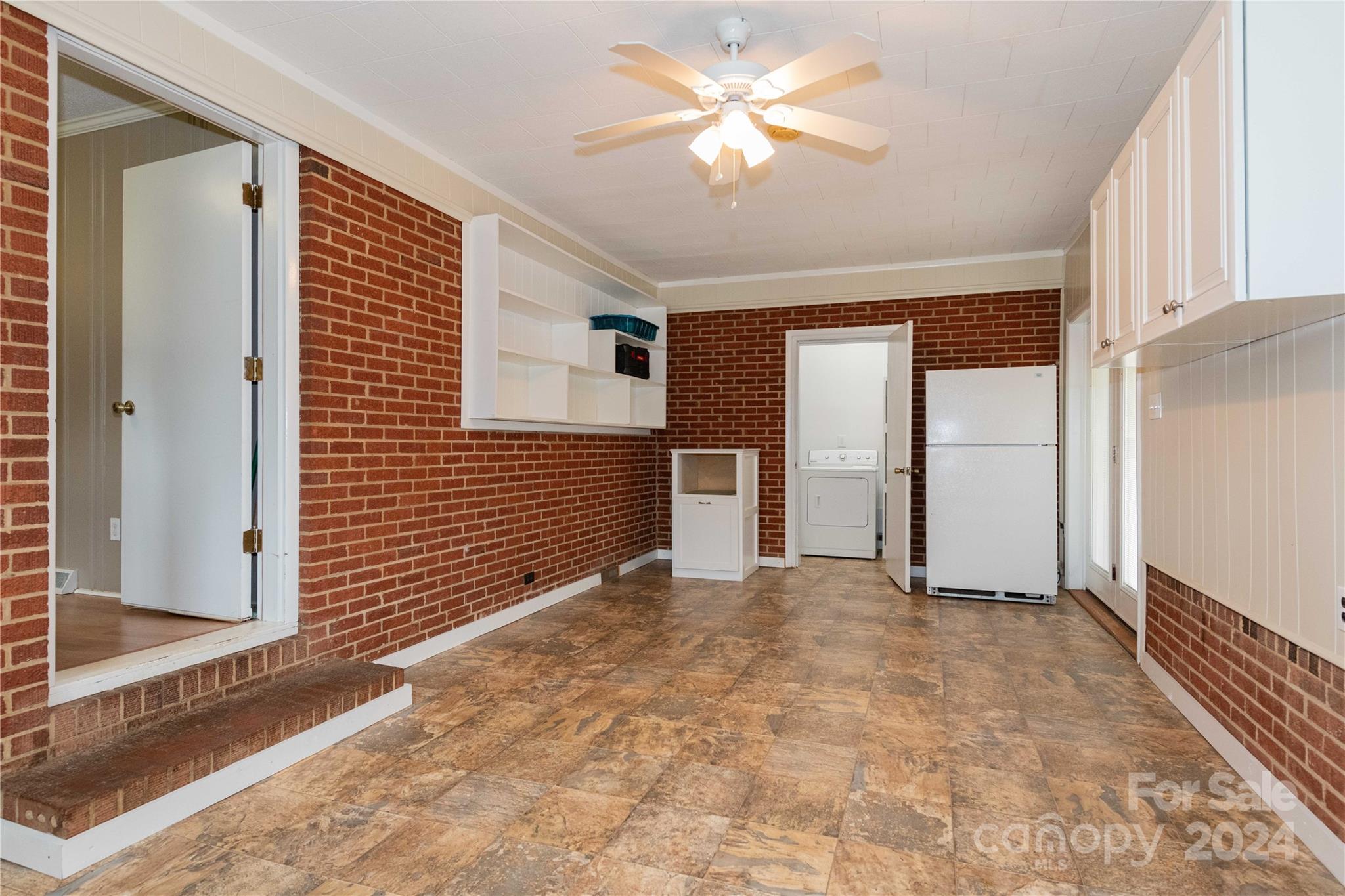 306 Park Road Mount Holly, NC 28120 - Photo 4 of 25 Gallery Image 4