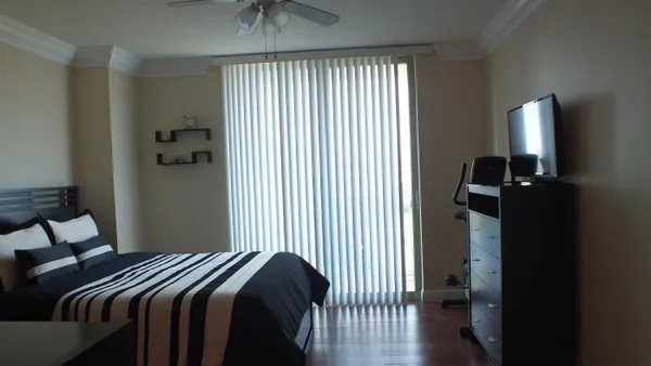 $2,500 | 610 Clematis Street, Unit 728, West Palm Beach, FL 33401