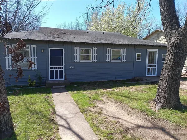 $1,250 | 632 East Sears Street, Denison, TX 75021