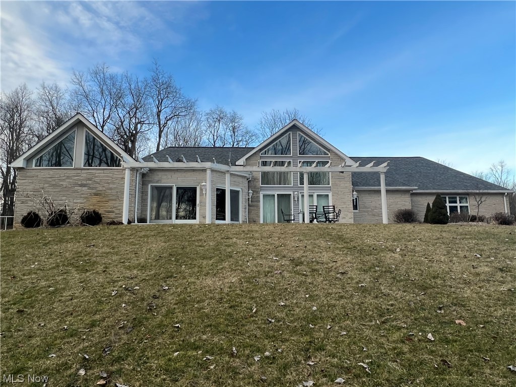 834 North Medina Line Road Akron, OH 44333 - Photo 9 of 40