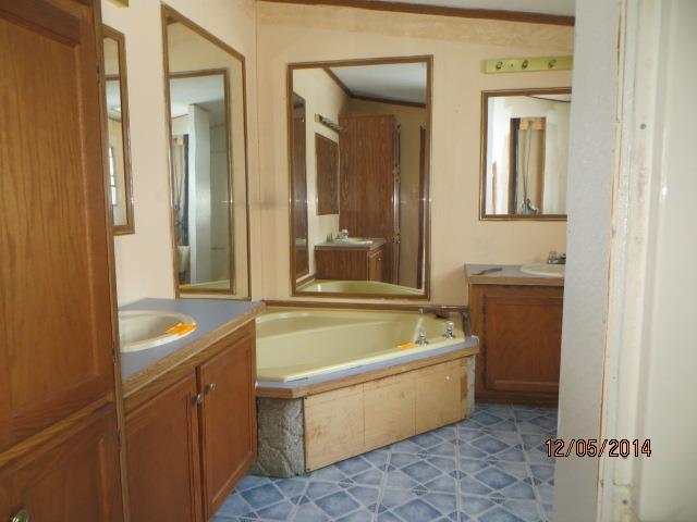 335 Randall Road North Berwick, ME 03906 - Photo 13 of 22 Master bath