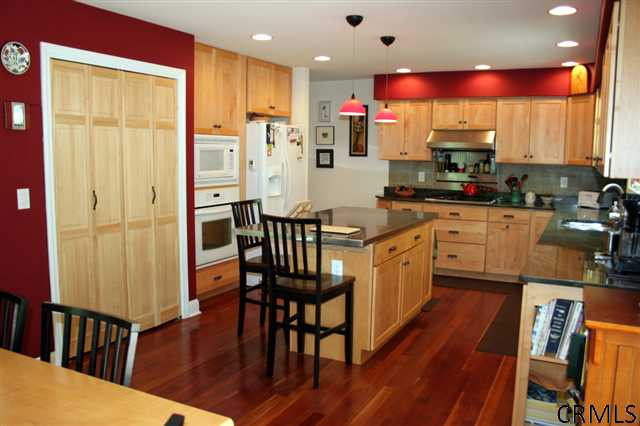 138 Ruggles Road Wilton, NY 12866 - Photo 5 of 15 Photo 5