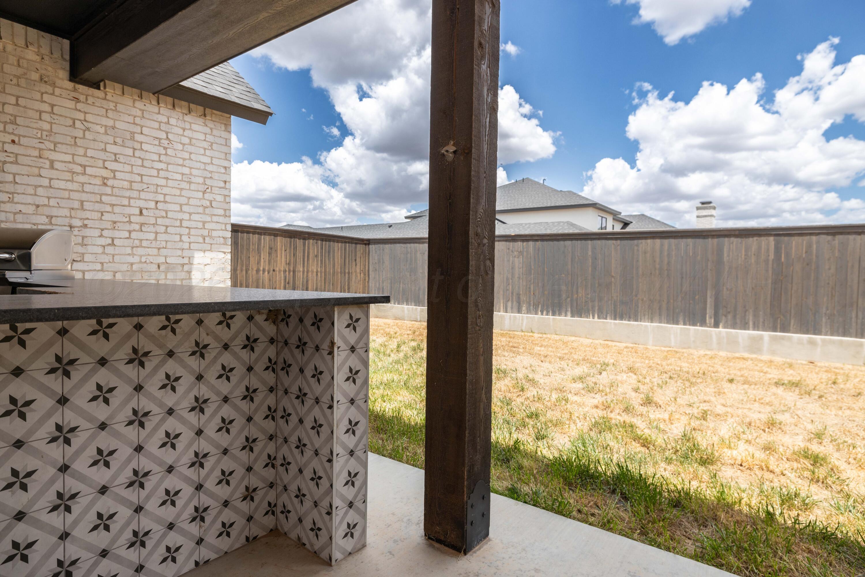 4410 North Rocking Chair Lane Amarillo, TX 79124 - Photo 38 of 42 Outdoor Kitchen