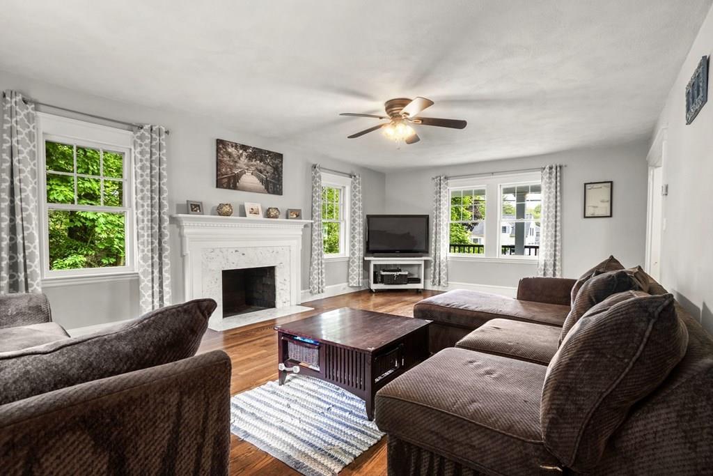 12 Glen Road Wilmington, MA 01887 - Photo 6 of 29 Gallery Image 6