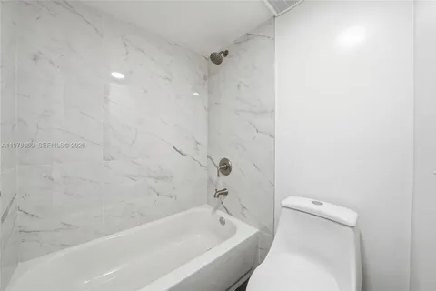 $225,000 | 860 Southeast 6th Avenue, Unit 311, Deerfield Beach, FL 33441