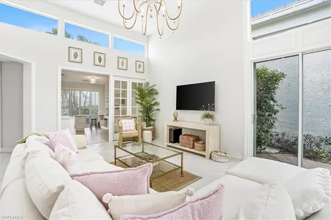 $2,750,000 | 7897 Cocobay Drive, Naples, FL 34108