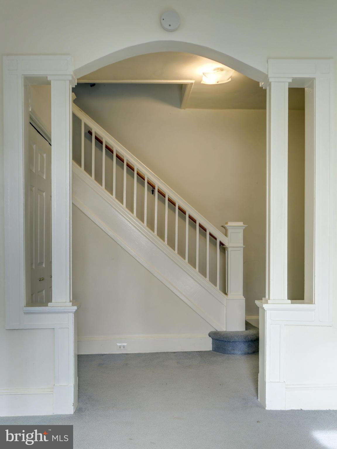 554 South Rolling Road Baltimore, MD 21228 - Photo 5 of 26 Interior (General)