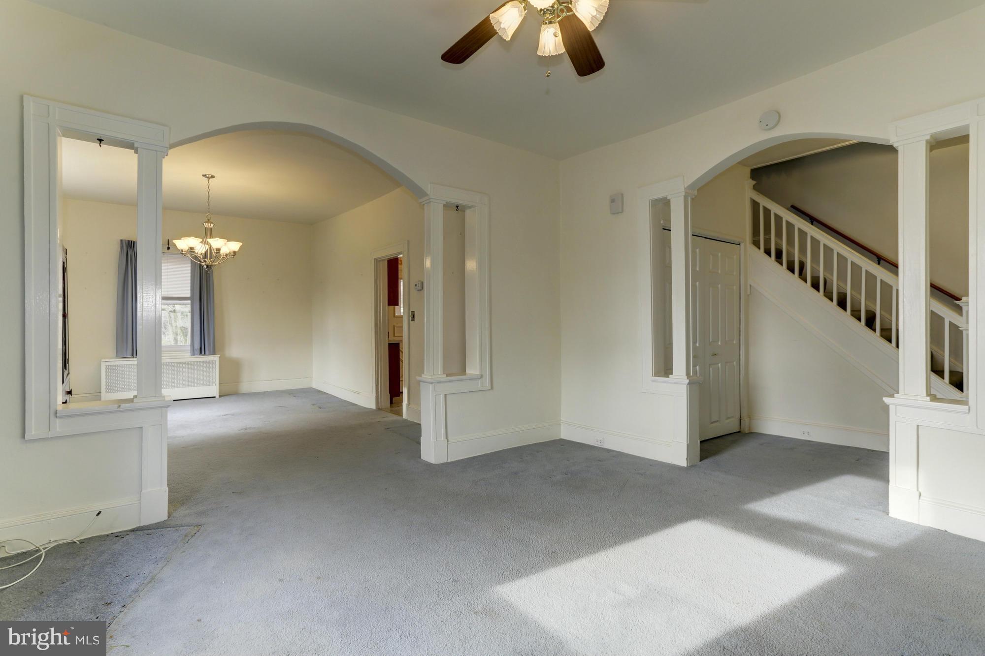 554 South Rolling Road Baltimore, MD 21228 - Photo 6 of 26 Family Room