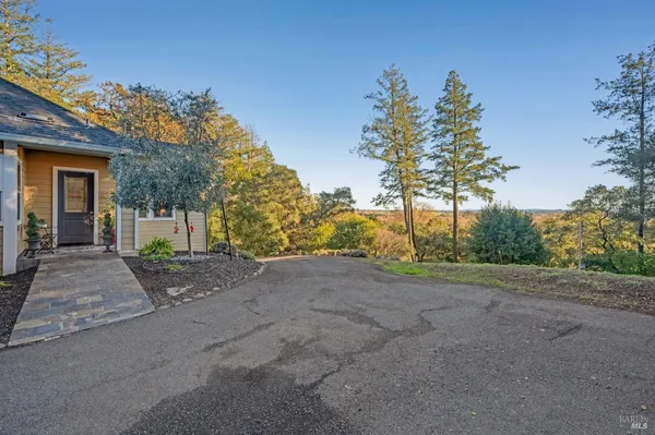 $990,000 | 1441 Timberhill Road, Santa Rosa, CA 95401
