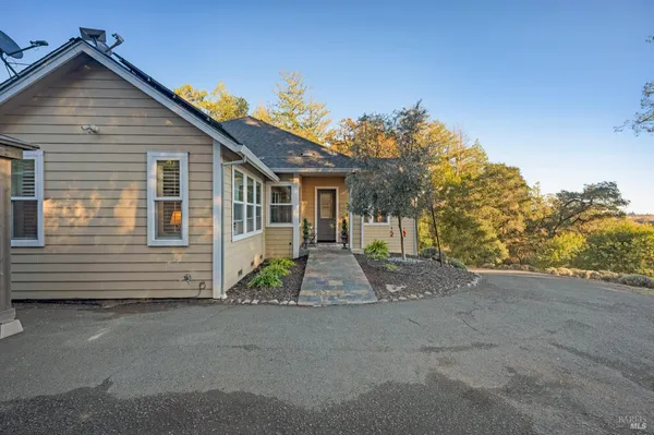 $990,000 | 1441 Timberhill Road, Santa Rosa, CA 95401