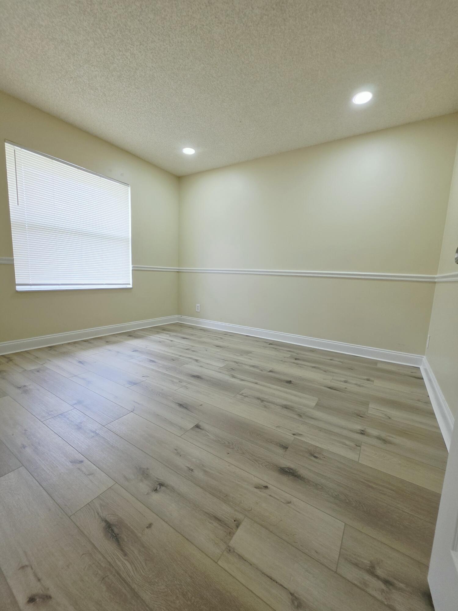 5447 Twin Oakes Road Lake Worth, FL 33463 - Photo 7 of 17 20260702_114418