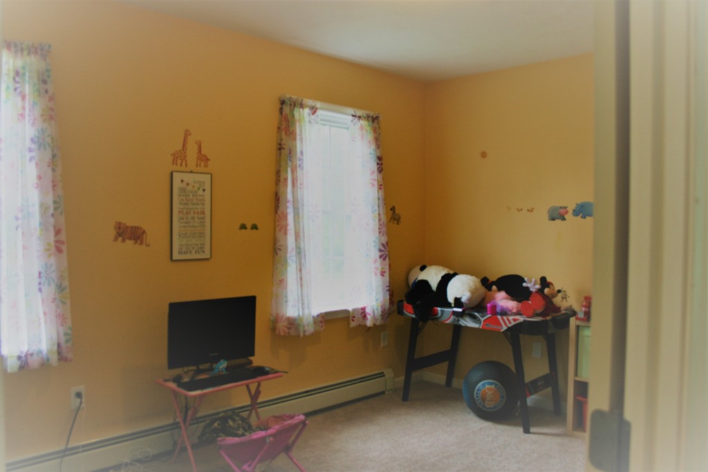 12 Comstock Place Rochester, MA 02770 - Photo 8 of 24