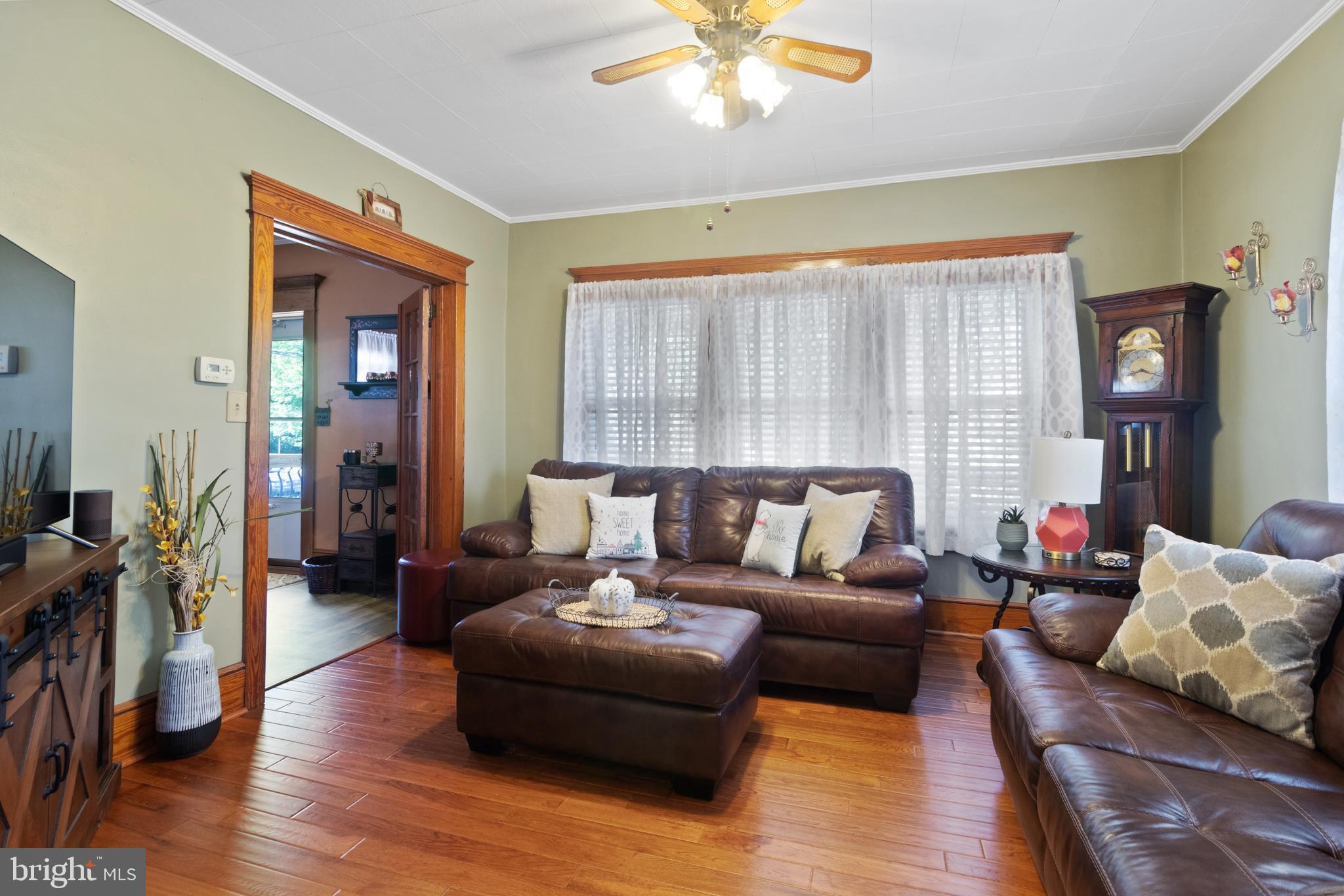 607 Delaware Avenue Riverside, NJ 08075 - Photo 3 of 30