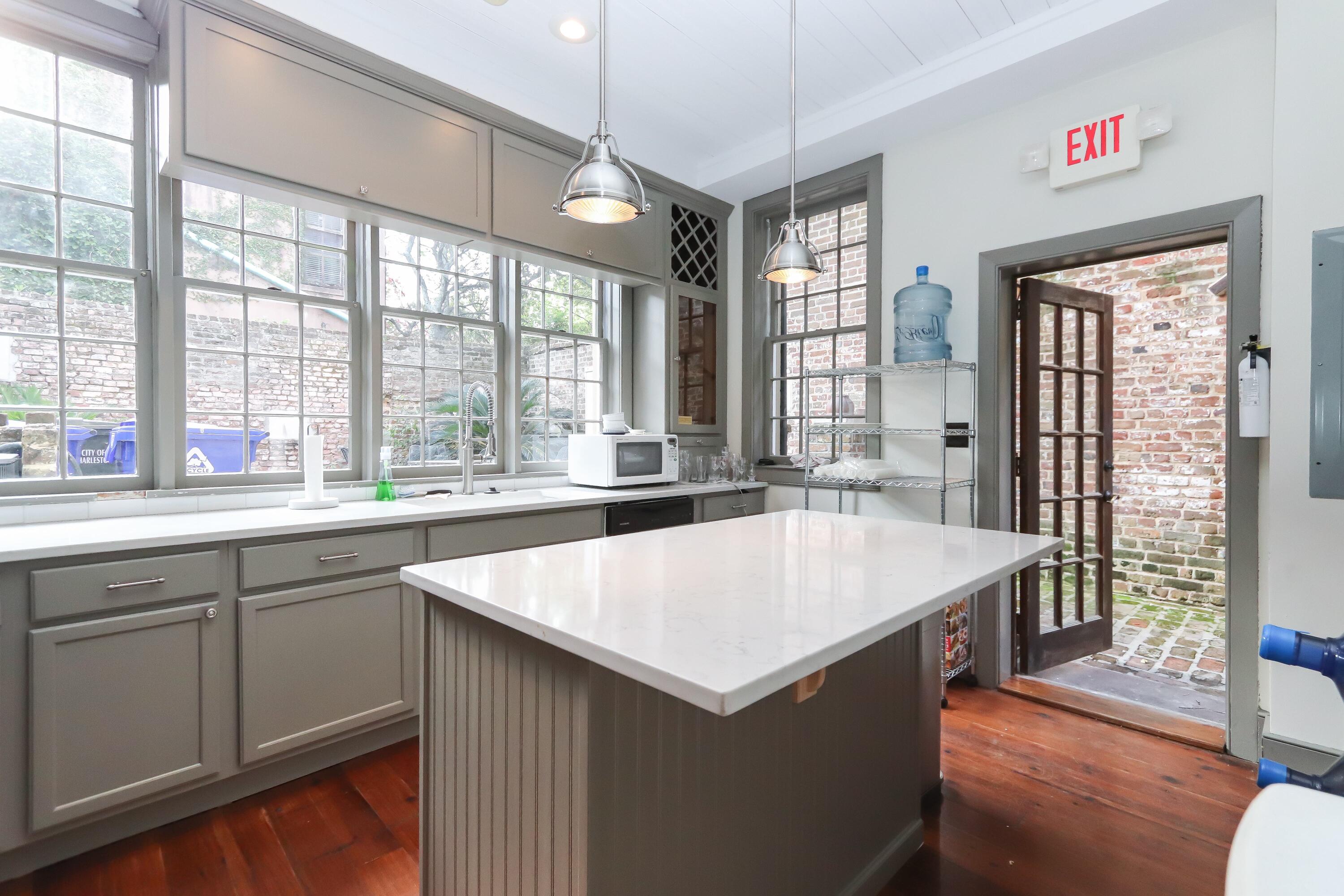 10 State Street Charleston, SC 29401 - Photo 21 of 34 Kitchen - 3