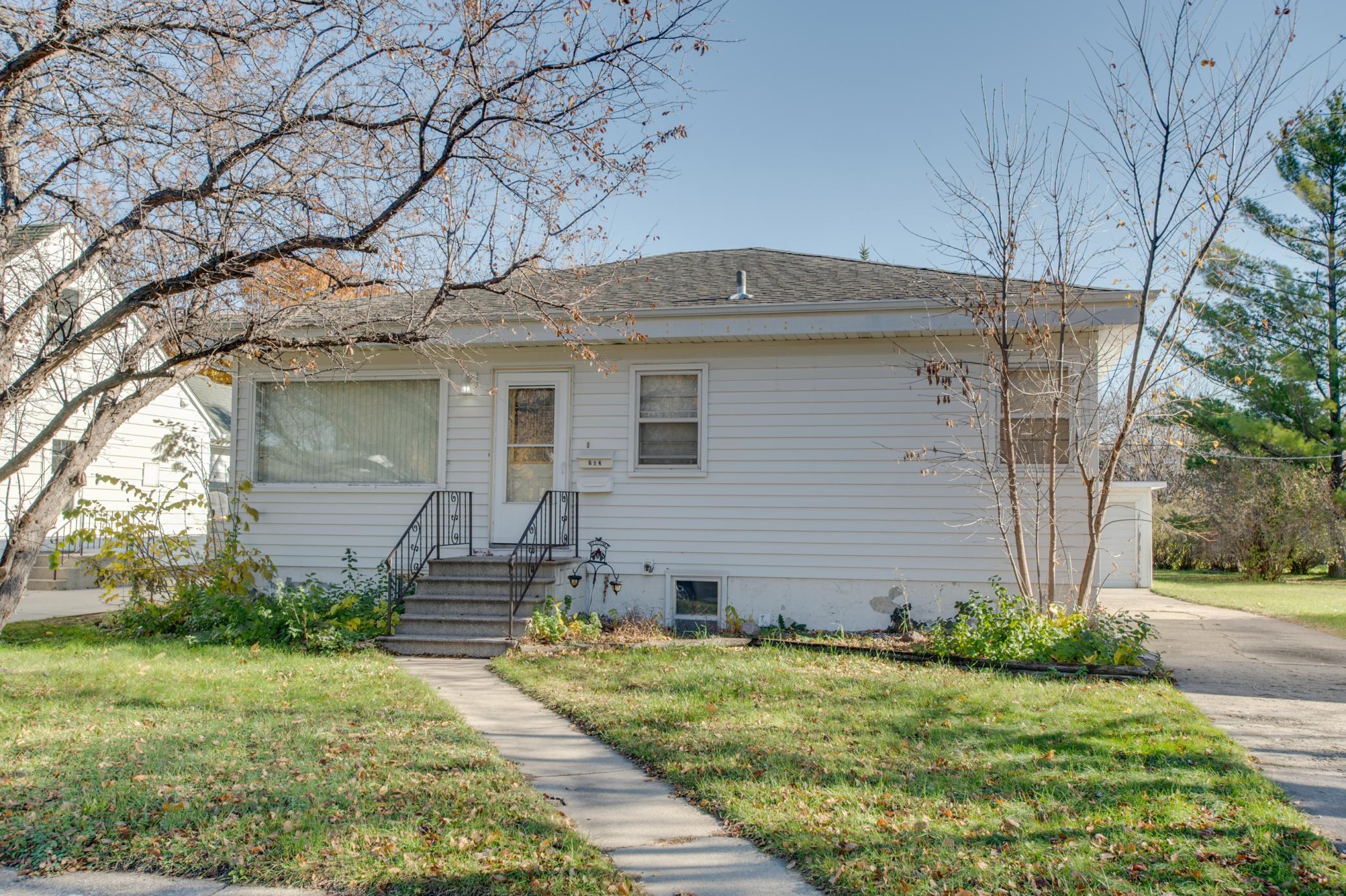 614 16th Street North Moorhead, MN 56560 - Photo 1 of 46
