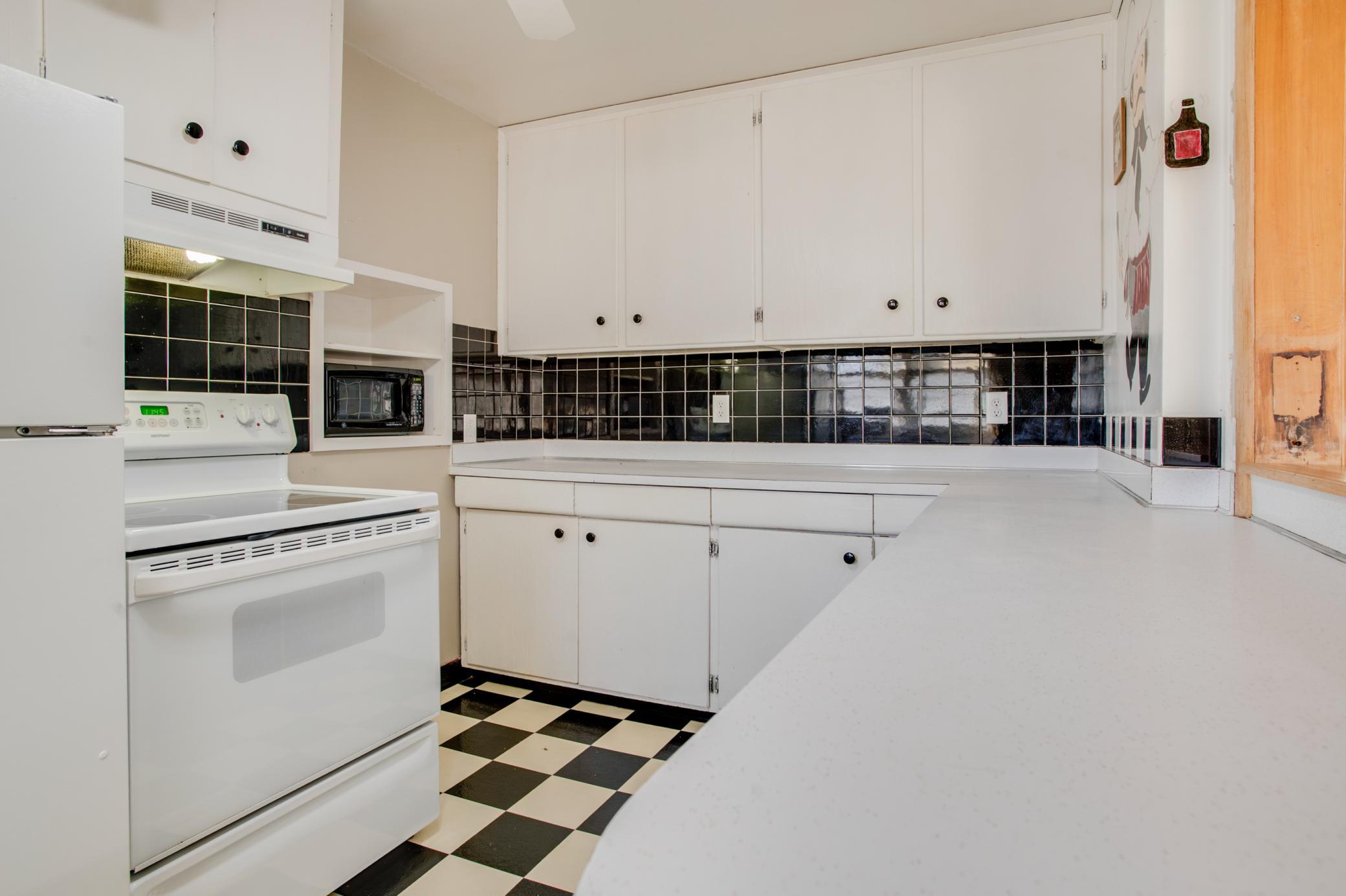 614 16th Street North Moorhead, MN 56560 - Photo 13 of 46