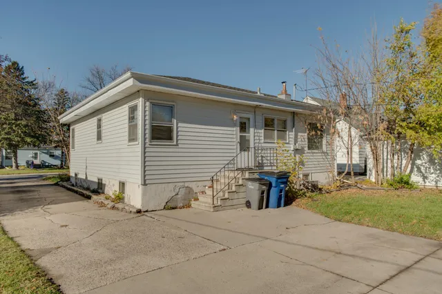 $210,000 | 614 16th Street North, Moorhead, MN 56560