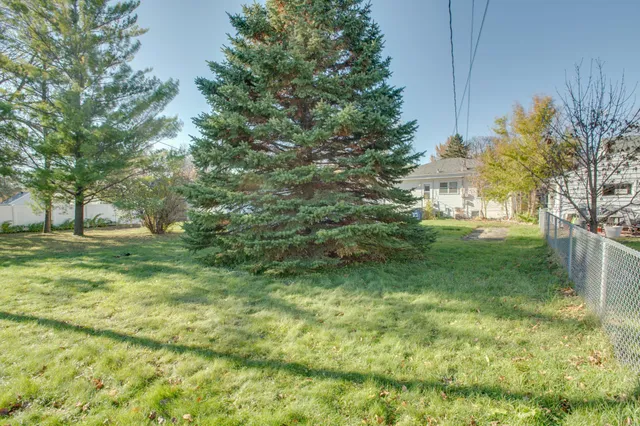 $210,000 | 614 16th Street North, Moorhead, MN 56560