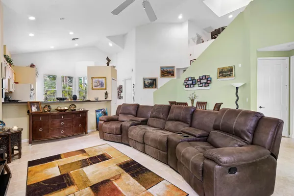 $5,800 | 7672 Jasmine Court, West Palm Beach, FL 33412