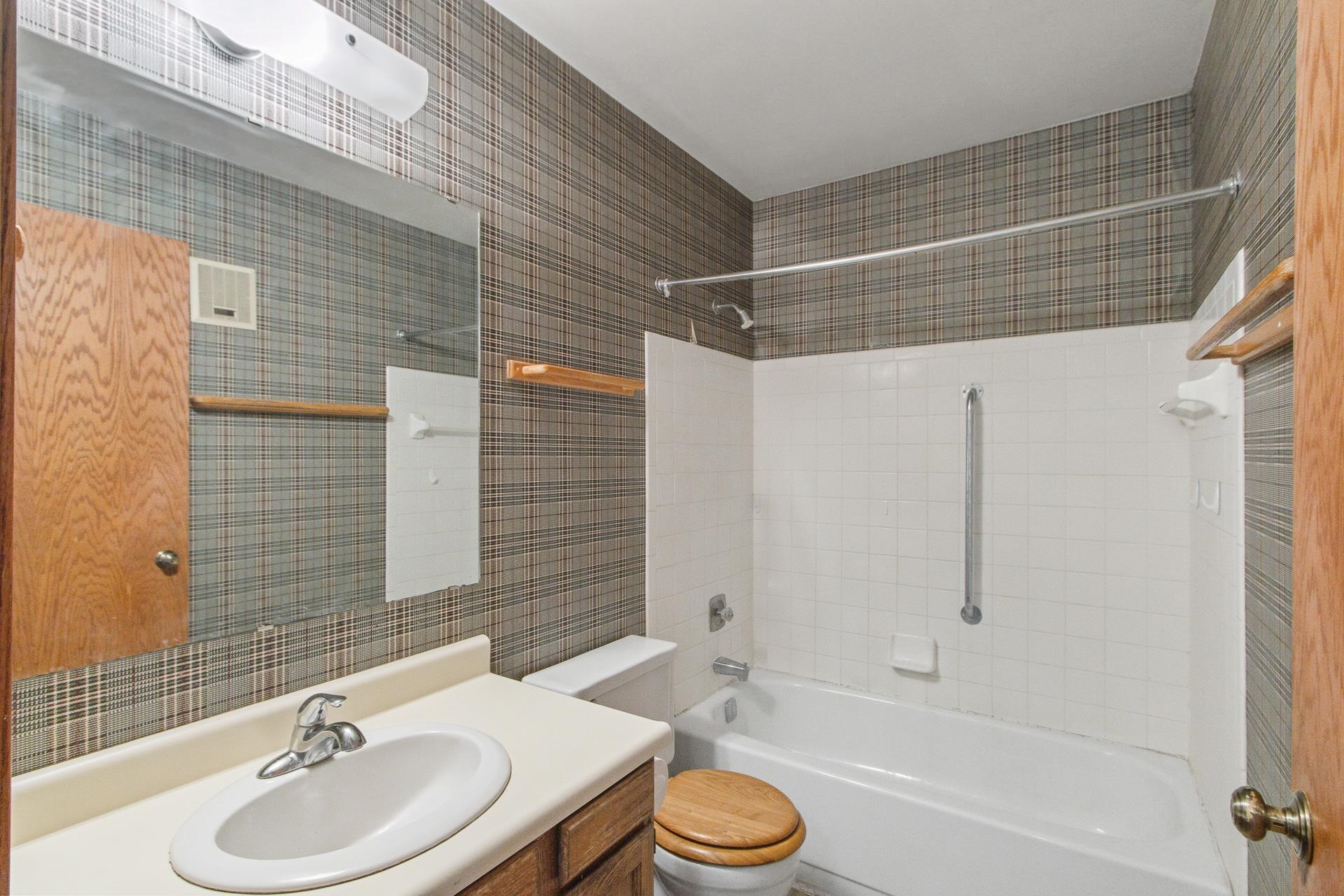 6966 Park Ridge Drive Madison, WI 53719 - Photo 16 of 36