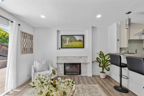 $498,000 | 406 Mini Drive, Vallejo, CA 94589