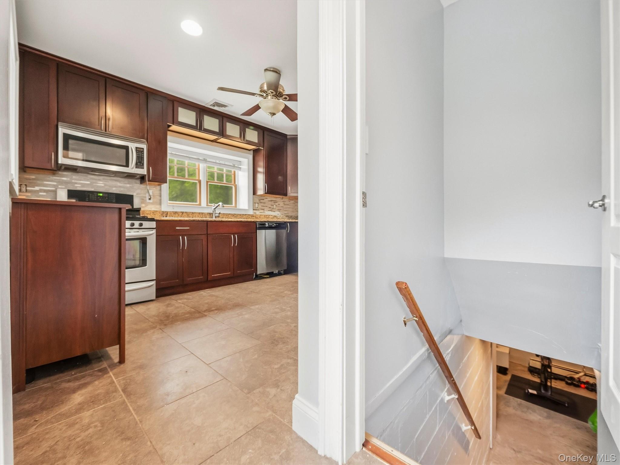 2 Hempstead Lane Spring Valley, NY 10977 - Photo 16 of 35