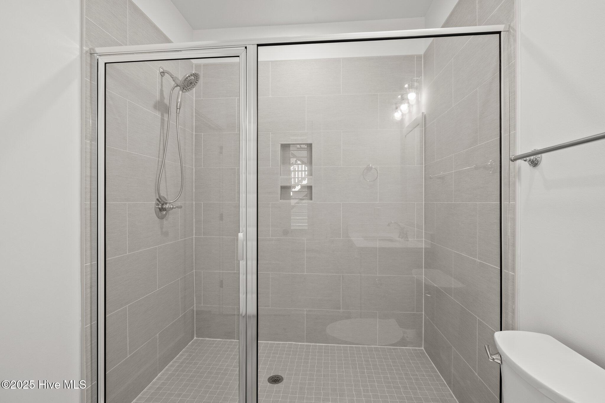 220 Colleton Square Newport, NC 28570 - Photo 20 of 69 ground level shower